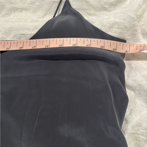Everlane Clean Silk Cami dark gray - Picture 5 of 8